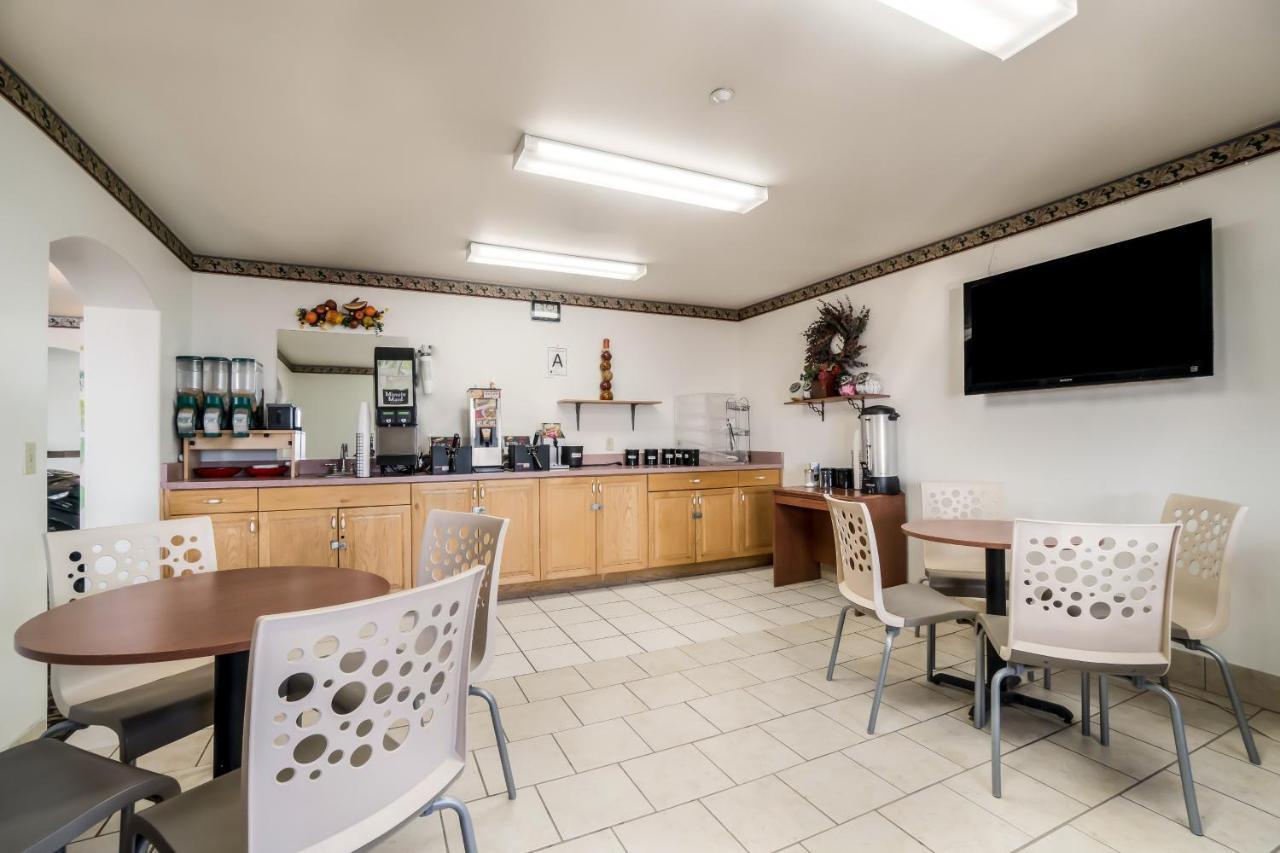 Americas Best Value Inn Green River Esterno foto